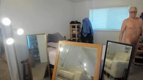 88melter online show from February 23, 8:28 pm