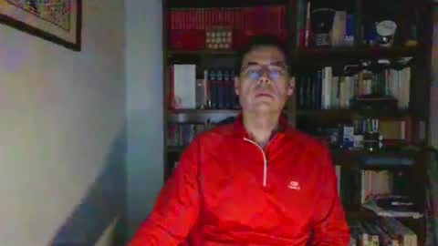 8age online show from December 1, 9:04 pm