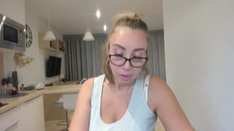 8ciara online show from November 21, 10:25 am