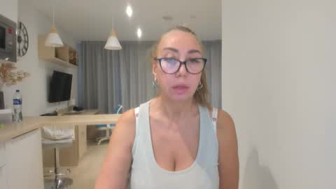 8ciara online show from November 26, 8:26 am