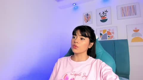 Snapshot of _18alice chatting on April 21, 1:42 am Alice online show from April 21, 1:42 am