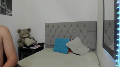 Snapshot of _1dereck chatting on February 23, 9:50 am DERECK online show from February 23, 9:50 am