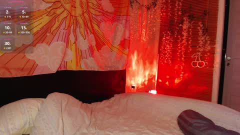 EMILY AND  MARCUS online show from March 31, 2:02 am