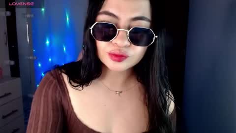 Snapshot of _aafrodita__ chatting on June 7, 9:57 am Alexa online show from June 7, 9:57 am
