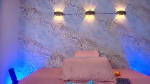  abby rouss online show from October 28, 3:10 am