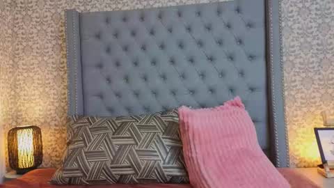 Snapshot of _abbyrouse_ chatting on February 7, 10:02 pm Abby online show from February 7, 10:02 pm