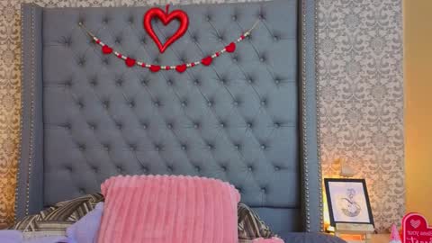 Snapshot of _abbyrouse_ chatting on February 10, 11:42 pm Abby online show from February 10, 11:42 pm