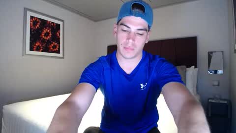 Snapshot of _aesthetic chatting on November 25, 5:57 pm _aesthetic online show from November 25, 5:57 pm