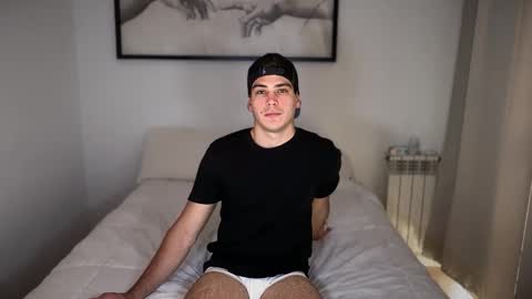 Snapshot of _aesthetic chatting on February 23, 10:34 am _aesthetic online show from February 23, 10:34 am