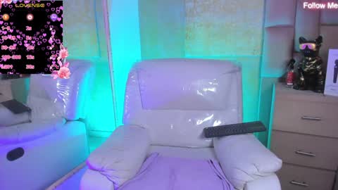 Snapshot of _agathaargent chatting on December 11, 1:58 am Agatha online show from December 11, 1:58 am
