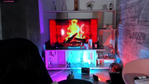 Snapshot of _agathaargent chatting on January 27, 9:33 pm Agatha online show from January 27, 9:33 pm