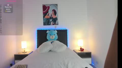 Snapshot of _alana_grey_ chatting on February 19, 1:51 pm _alana_grey_ online show from February 19, 1:51 pm