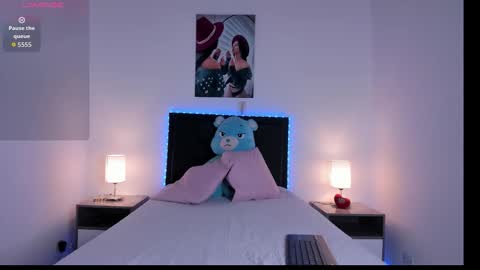 Snapshot of _alana_grey_ chatting on February 25, 1:21 pm _alana_grey_ online show from February 25, 1:21 pm