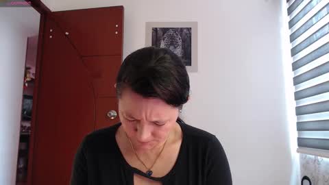 _alice_horny_ online show from March 24, 5:18 pm