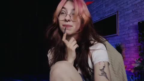 Alice online show from June 21, 8:55 pm