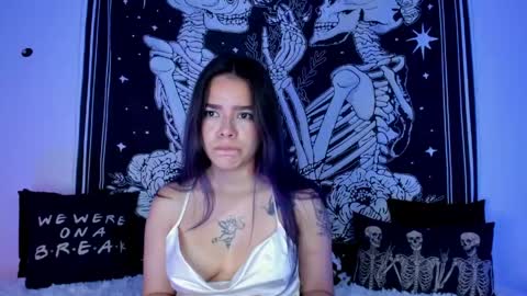 Snapshot of _alicesasha_ chatting on May 20, 12:00 pm _alicesasha_ online show from May 20, 12:00 pm
