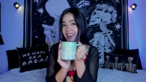 Snapshot of _alicesasha_ chatting on June 15, 5:31 am _alicesasha_ online show from June 15, 5:31 am