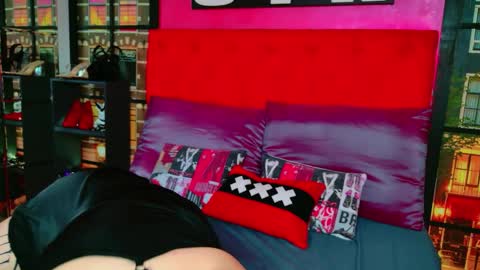 Alison online show from April 11, 1:43 am