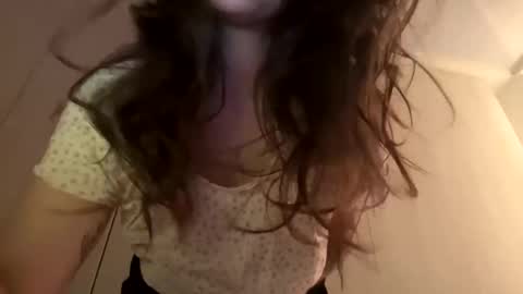 Snapshot of _alyson chatting on February 28, 3:59 am _alyson online show from February 28, 3:59 am