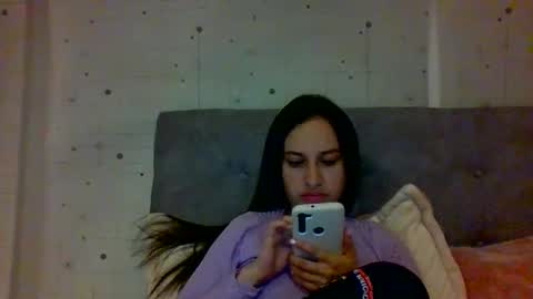 Snapshot of _alyson chatting on December 23, 4:32 am _alyson online show from December 23, 4:32 am