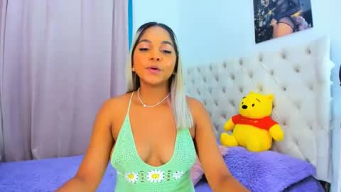 Snapshot of _analia chatting on January 18, 2:36 am Analia online show from January 18, 2:36 am