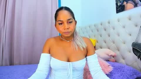 Snapshot of _analia chatting on January 22, 1:31 am Analia online show from January 22, 1:31 am