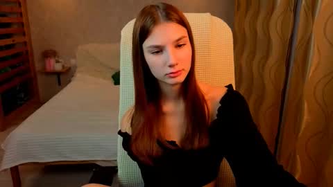 Snapshot of _annahoney_ chatting on November 28, 12:57 am Ana online show from November 28, 12:57 am