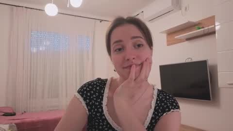 Snapshot of _annieone chatting on April 4, 12:02 pm Anna online show from April 4, 12:02 pm