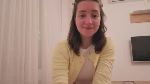 Snapshot of _annieone chatting on April 6, 3:35 pm Anna online show from April 6, 3:35 pm