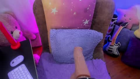 _antonella_dreams online show from April 11, 11:09 pm