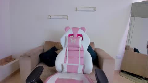    online show from December 20, 12:34 pm