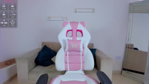    online show from March 4, 12:11 pm