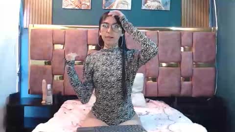 Aranza.  online show from May 15, 12:01 pm