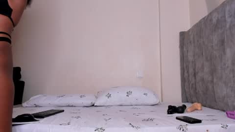 Ariah independent model online show from May 10, 5:56 am
