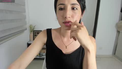 Snapshot of _arianna_hot22 chatting on May 20, 1:23 am Arianna online show from May 20, 1:23 am