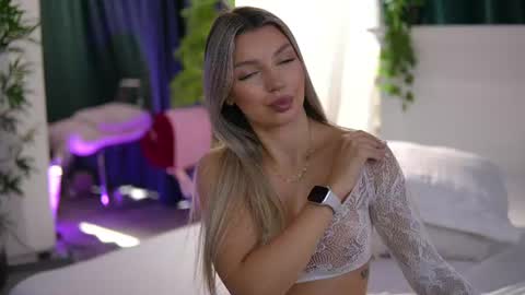 Arielle online show from July 2, 6:41 am