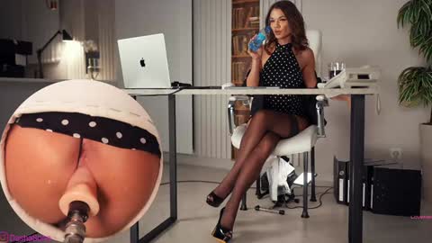 Snapshot of _artporno_ chatting on February 24, 1:25 am _artporno_ online show from February 24, 1:25 am