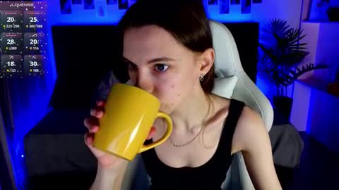 _ash_leyy_ online show from November 16, 1:33 am