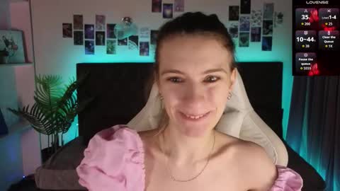 _ash_leyy_ online show from February 18, 1:23 am
