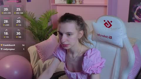 _ash_leyy_ online show from May 24, 1:32 am