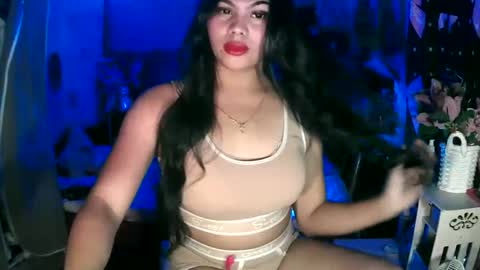 _asianslutyymikha_ online show from April 13, 5:40 pm