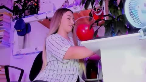 fer online show from February 22, 4:57 am