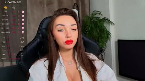 Snapshot of _asteria chatting on November 20, 7:46 pm Emilia online show from November 20, 7:46 pm