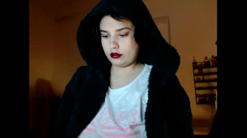 Snapshot of _atenea_golden chatting on January 19, 9:46 am atenea online show from January 19, 9:46 am