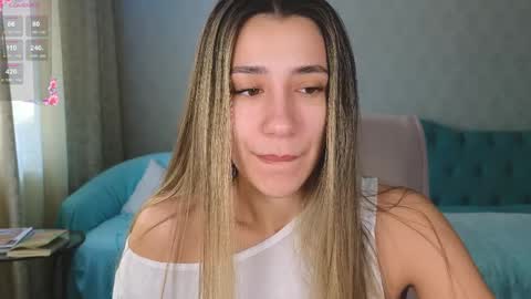 _aura_18 online show from April 7, 2:01 am