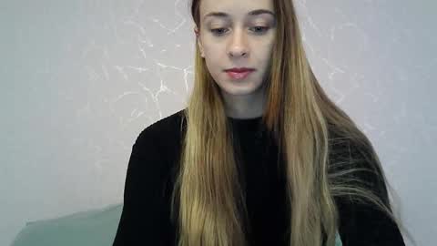 Snapshot of _aurora_sweet chatting on October 3, 12:13 pm _aurora_sweet online show from October 3, 12:13 pm