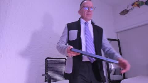 _axelking_ online show from January 16, 11:36 am