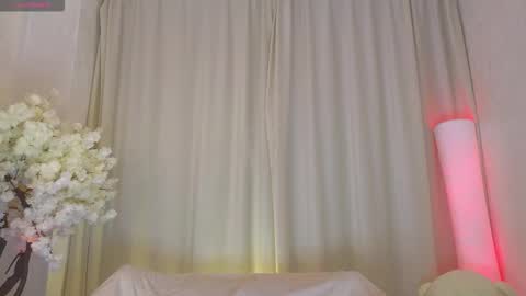 Snapshot of _b00bss_ chatting on September 13, 3:28 am Jess online show from September 13, 3:28 am
