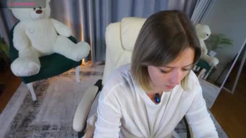 Jess online show from May 8, 4:07 am