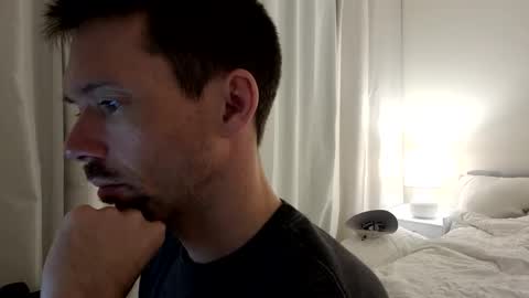 Snapshot of _b_h_c_ chatting on December 14, 8:41 am _b_h_c_ online show from December 14, 8:41 am